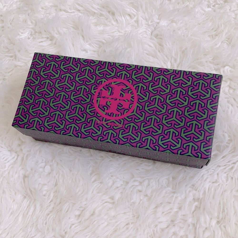 tory burch shoe box